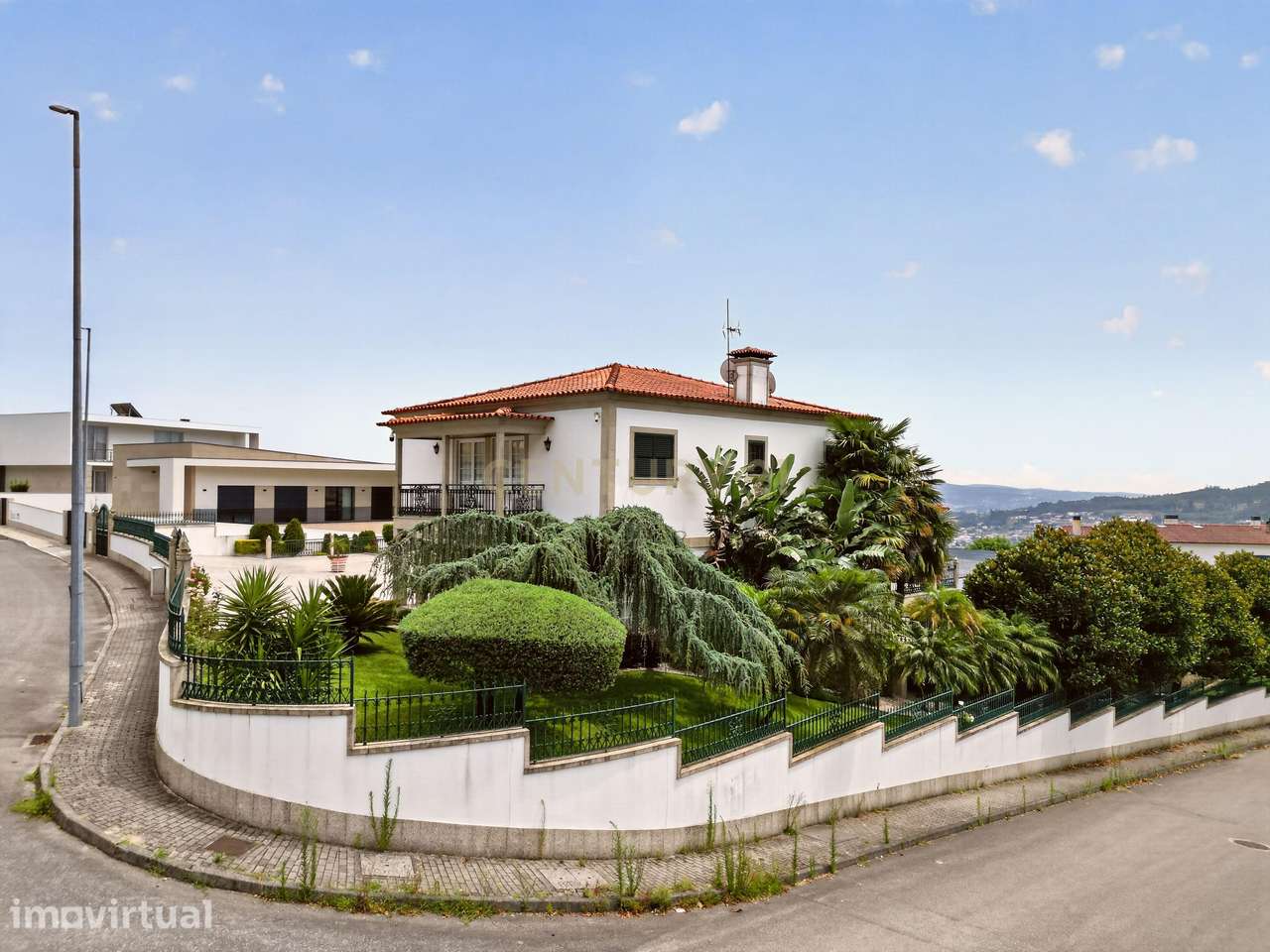Casa T4 com Vista Panorâmica em Carapeços, Barcelos - Grande imagem: 4/60