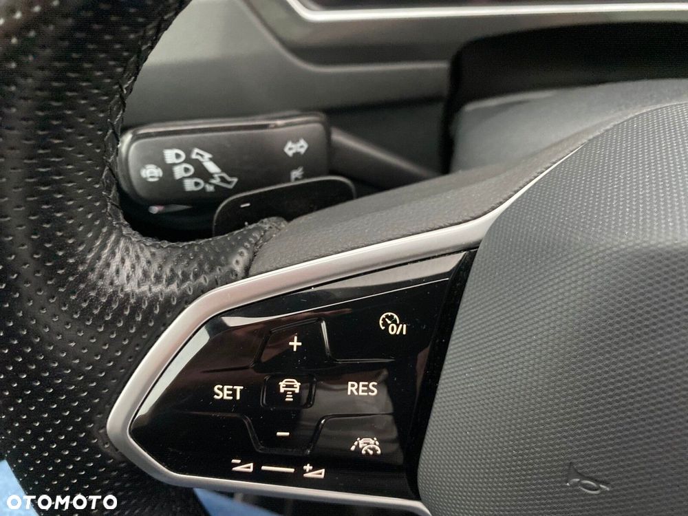 Volkswagen Tiguan - 22