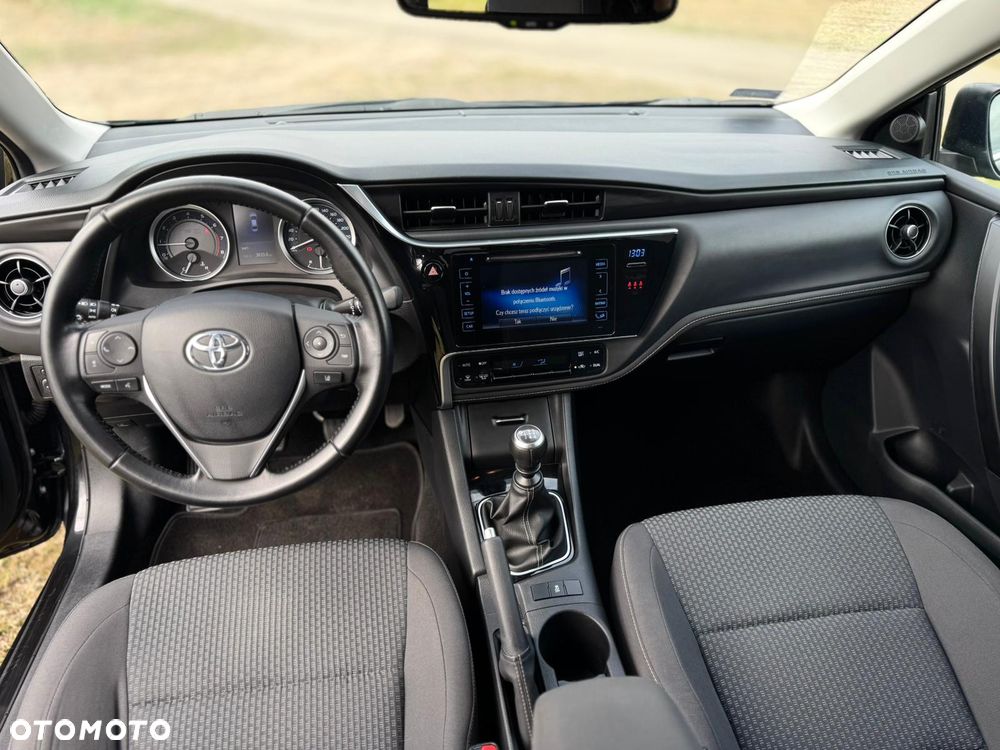 Toyota Corolla 1.6 Classic Plus - 6