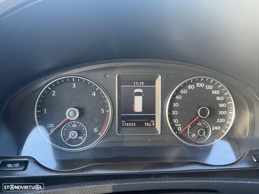 VW Multivan 2.0 TDi 180 Highline BlueMotion - 3