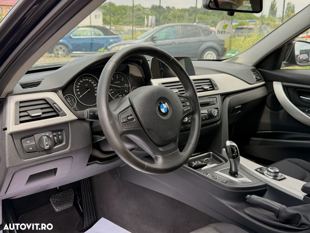 BMW Seria 3 318d Aut. - 17