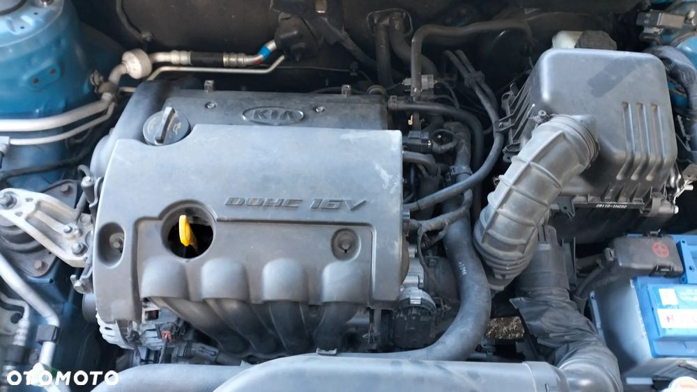 Kia Ceed - 40