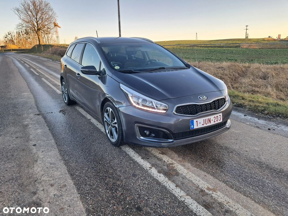 Kia Ceed 1.6 CRDi 136 ISG Platinum Edition - 2