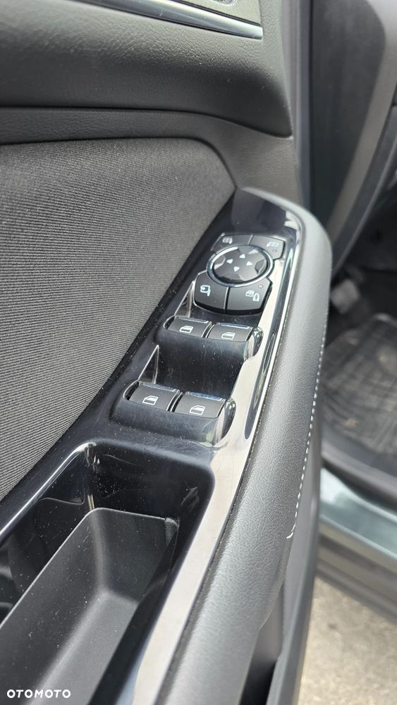 Ford S-Max 2.0 TDCi Titanium PowerShift - 14