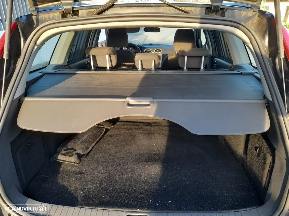 Ford Focus 1.4 16V Sport - 6