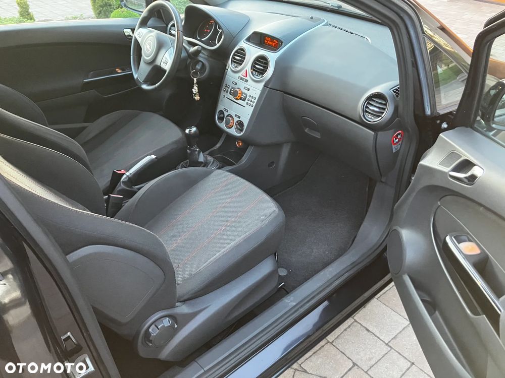 Opel Corsa 1.4 16V Sport - 10