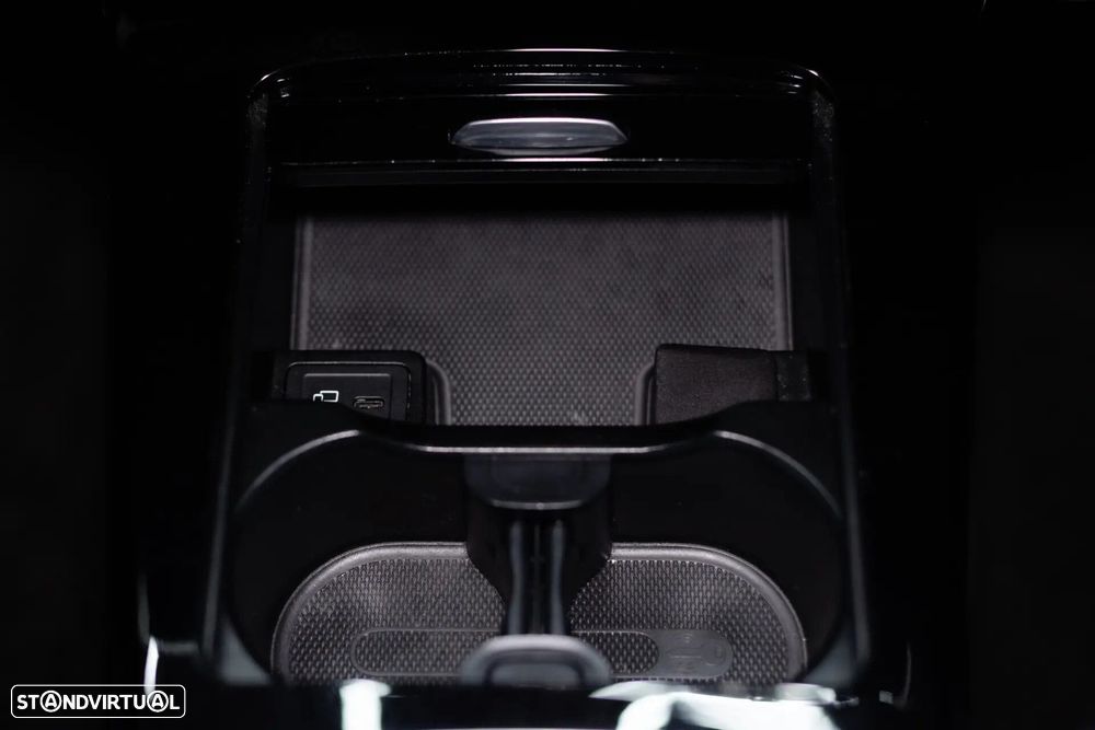 Mercedes-Benz A 250 e Progressive - 36