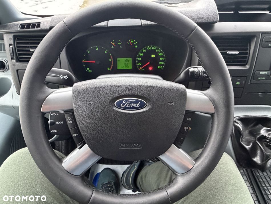 Ford Transit - 19