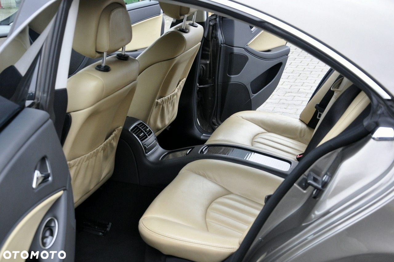 Mercedes-Benz CLS - 13