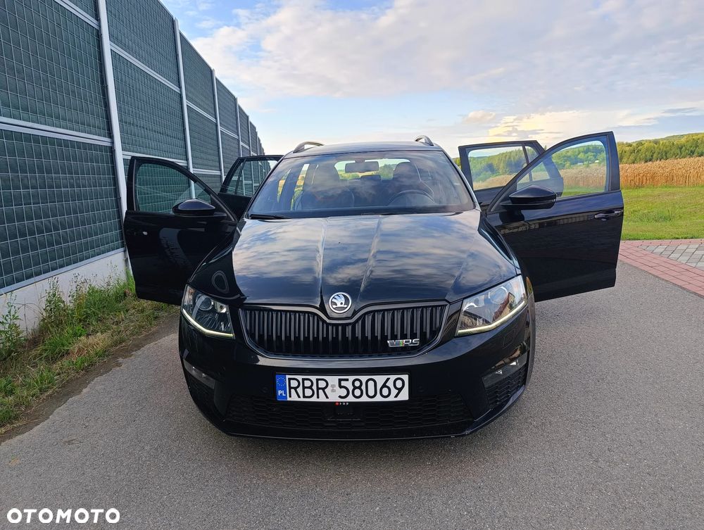 Skoda Octavia 2.0 TDI RS - 36