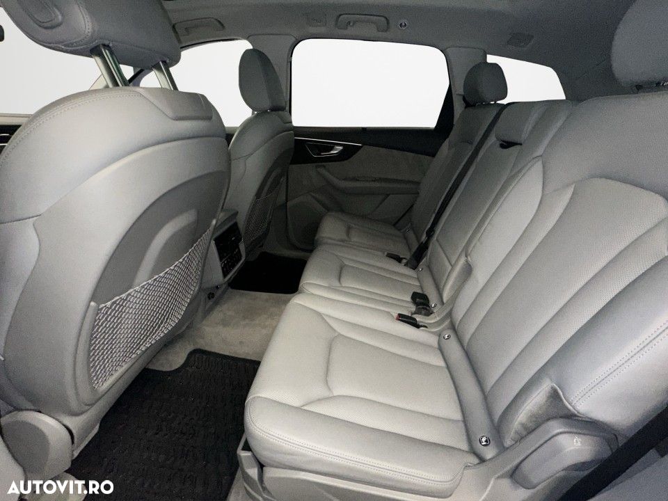 Audi Q7 - 11