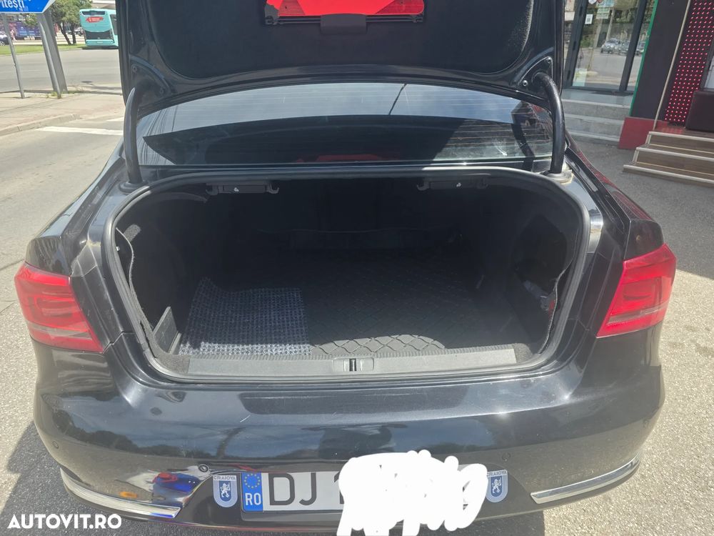 Volkswagen Passat 1.6 TDI BlueMotion Technology Comfortline - 12