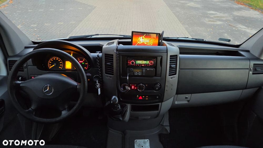 Mercedes-Benz SPRINTER - 15