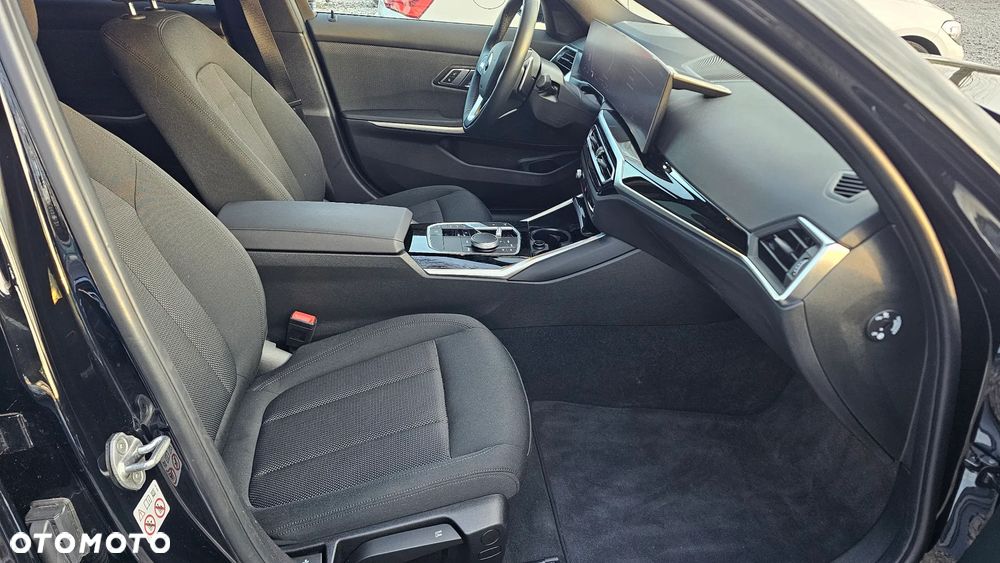 BMW Seria 3 330d xDrive Advantage sport - 16