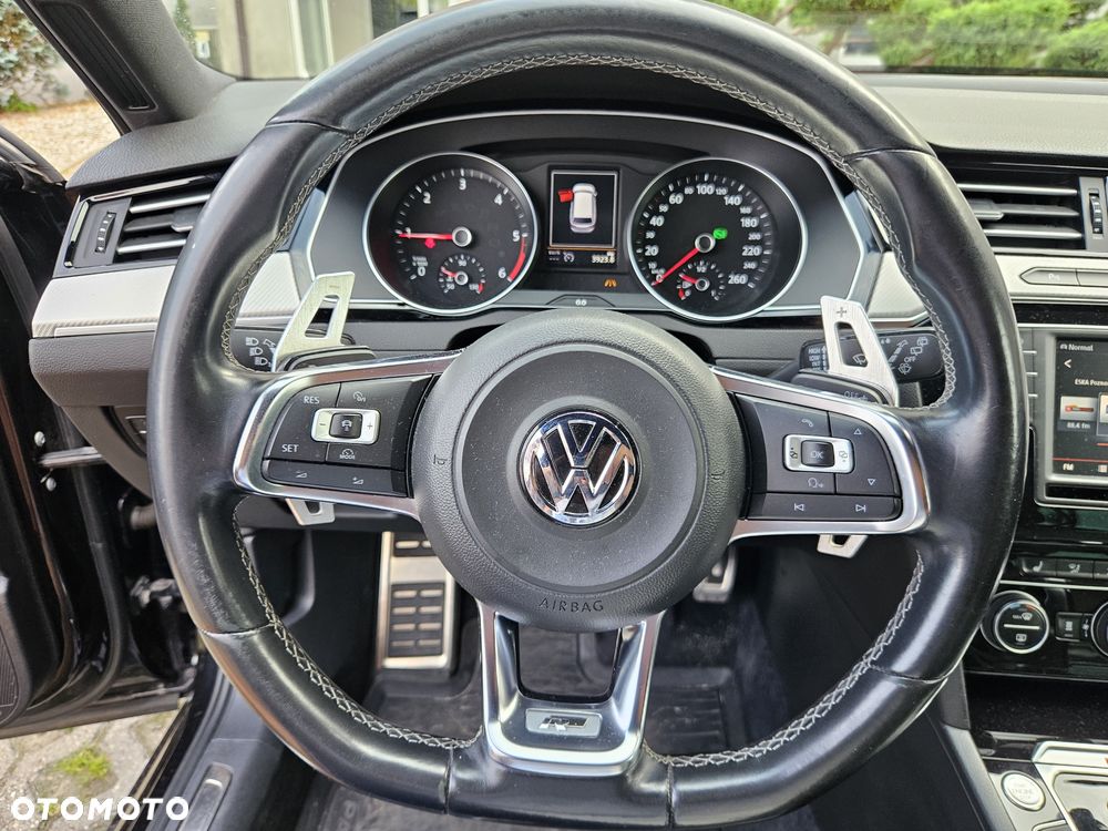Volkswagen Passat - 17