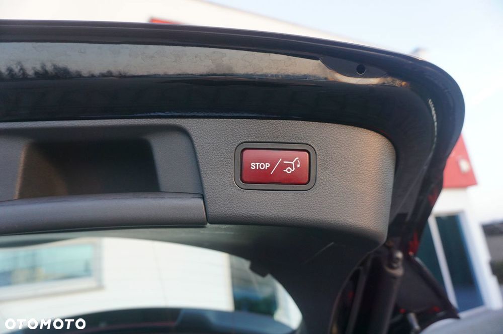 Mercedes-Benz GLA 200 7G-DCT Urban - 23