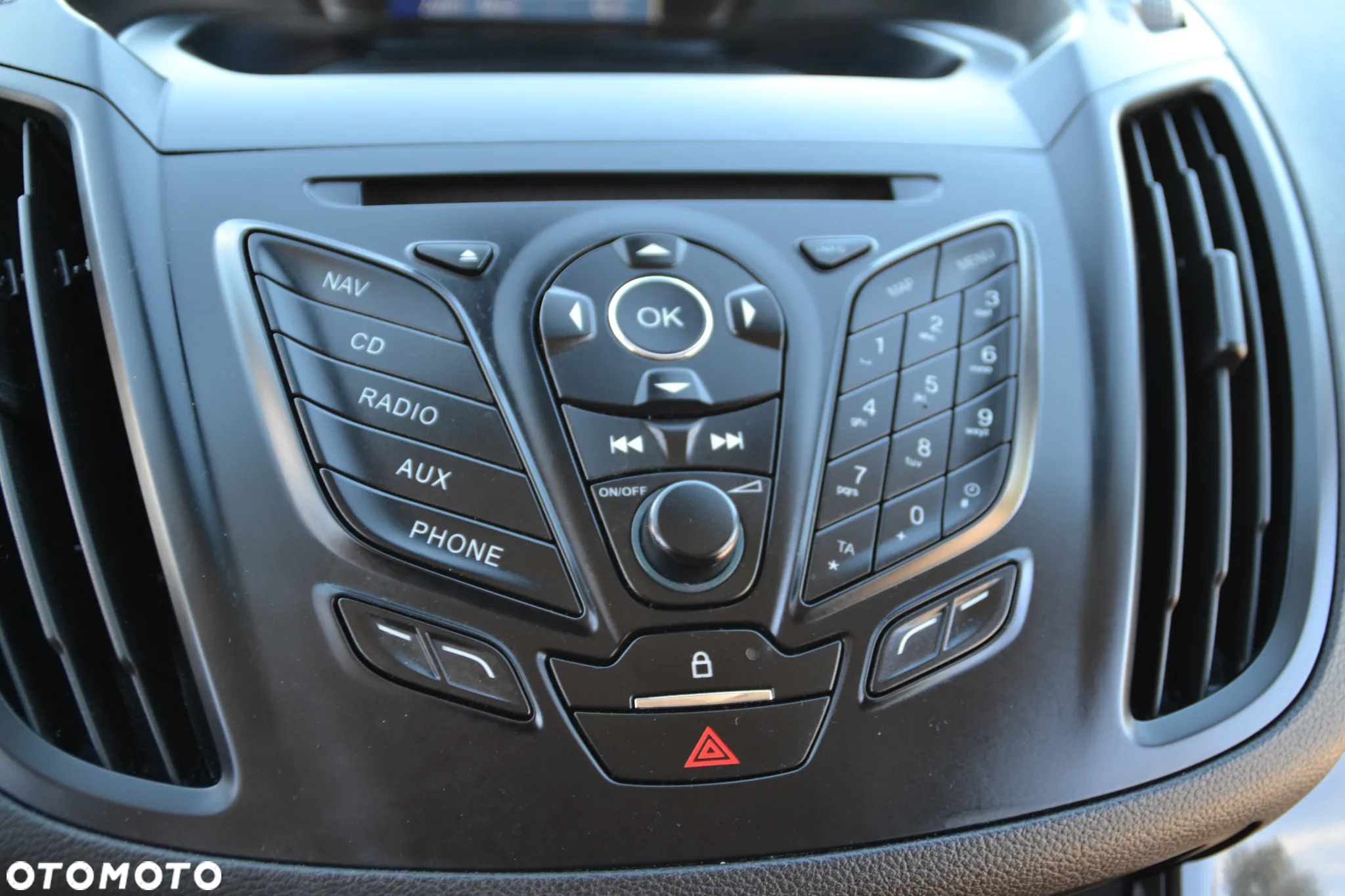 Ford Kuga - 36