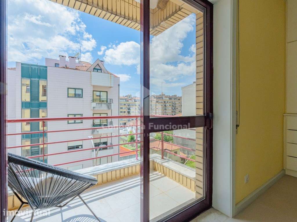 T2 com Lugar de Garagem e Elevador | São João da Madeira | 259.500€ - Grande imagem: 5/21