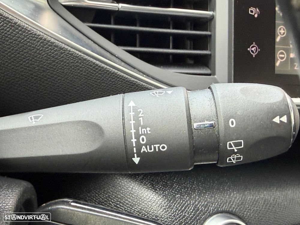 Peugeot 308 125 THP Allure - 33