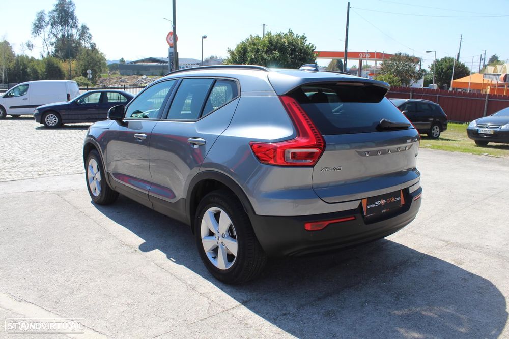 Volvo XC 40 1.5 T3 Momentum Tech Edition - 17