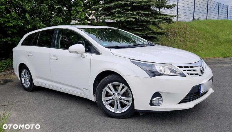 Toyota Avensis 2.0 D-4D Premium - 9