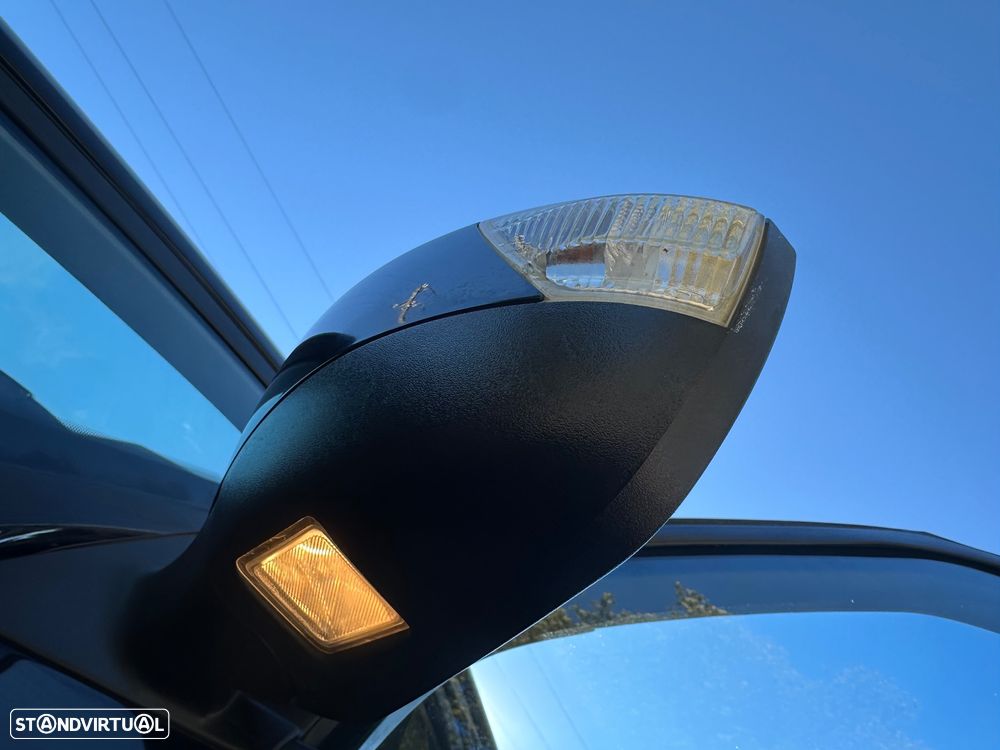 Ford S-Max 2.0 TDCi Titanium 7L - 19