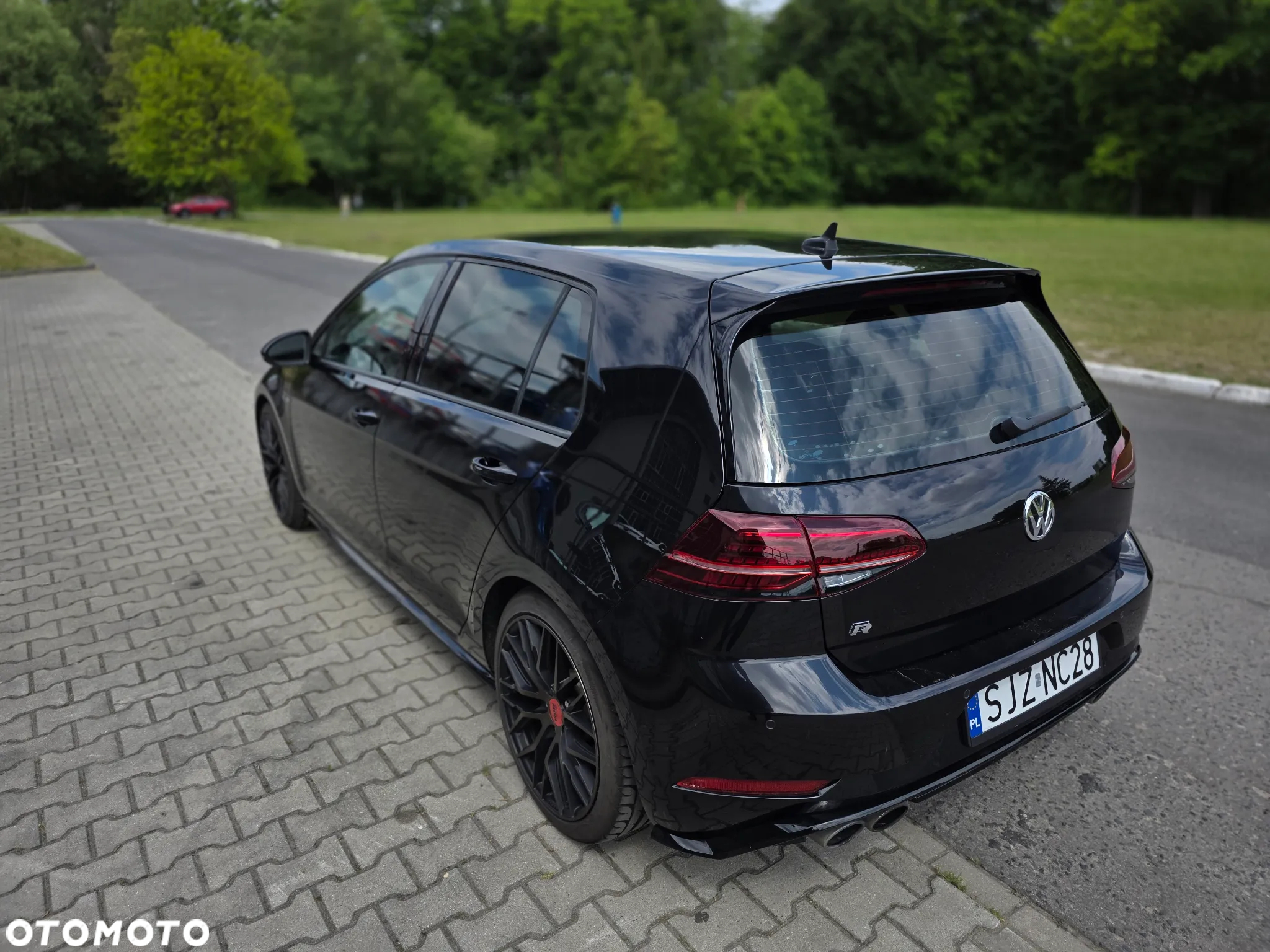 Volkswagen Golf R 4Motion BlueMotion Technology DSG - 12