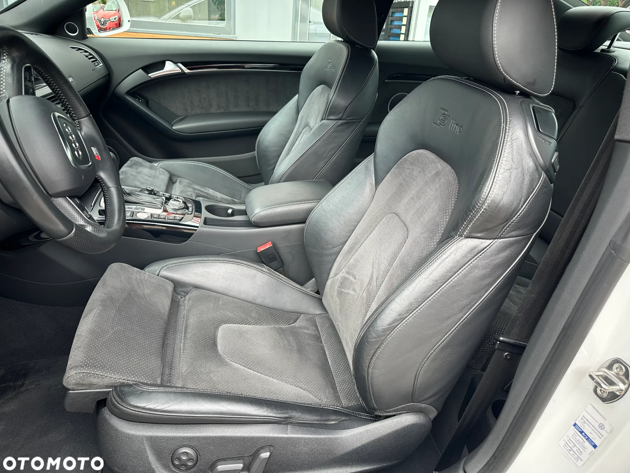 Audi A5 3.2 FSI Quattro S tronic - 12