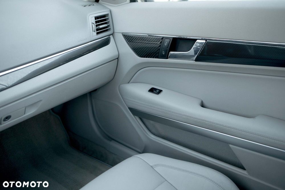 Mercedes-Benz Klasa E 350 CGI BlueEff - 27