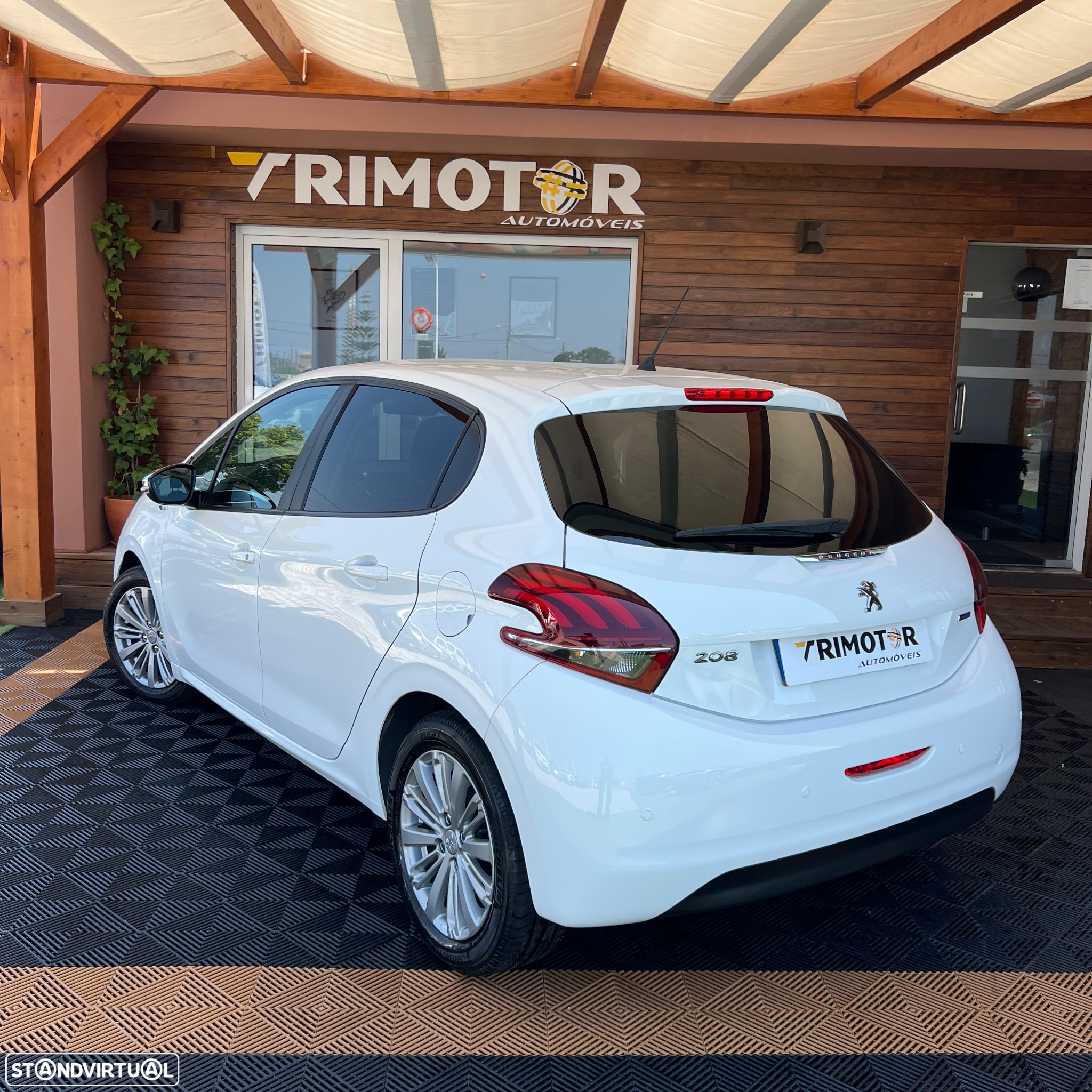 Peugeot 208 1.6 BlueHDi Active - 4