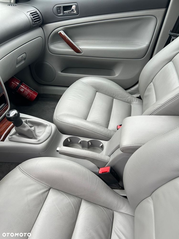 Volkswagen Passat - 17