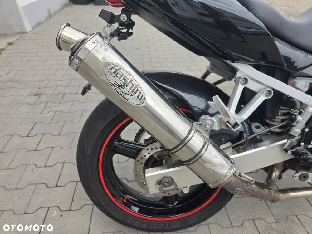 Suzuki SV - 25