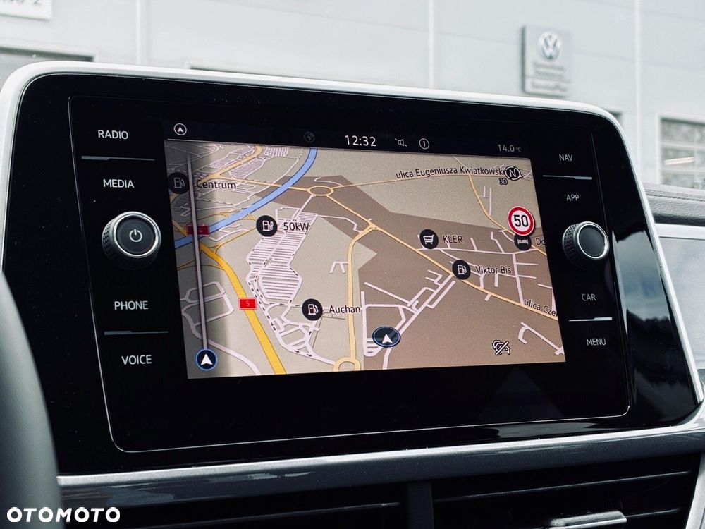 Volkswagen T-Roc - 18