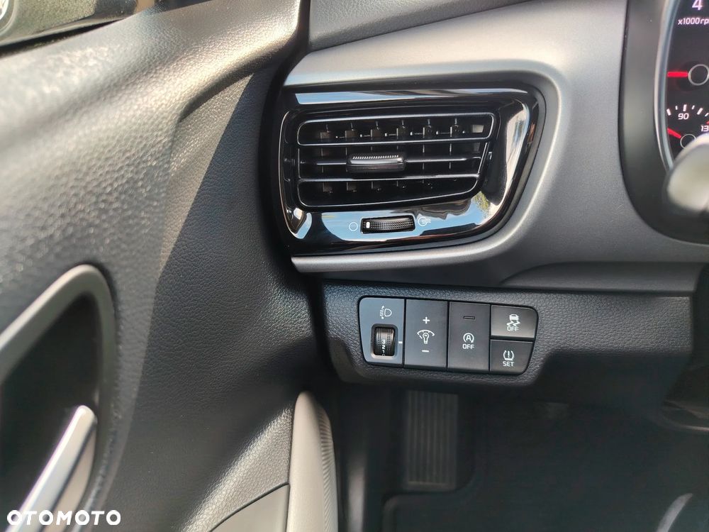 Kia Stonic 1.0 T-GDI MHEV L Business Line - 34