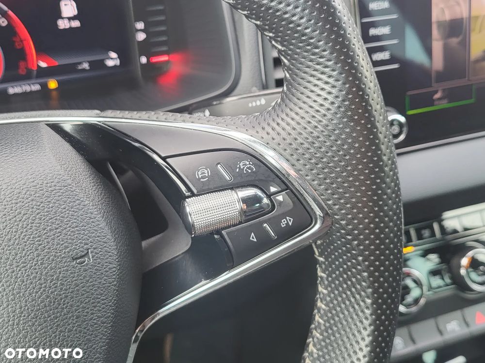 Skoda Karoq 1.5 TSI ACT 4x2 Sportline DSG - 28