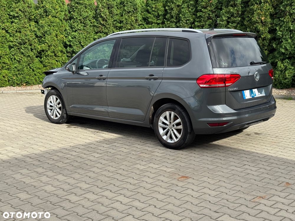 Volkswagen Touran - 6