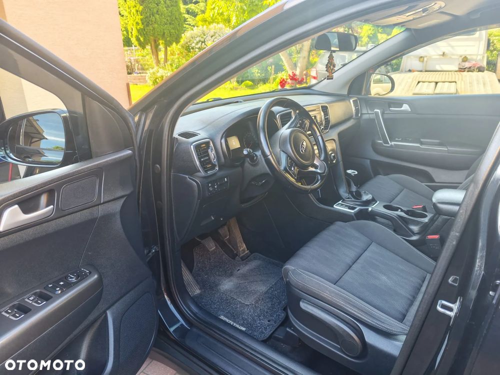 Kia Sportage 1.6 GDI 2WD Attract - 24