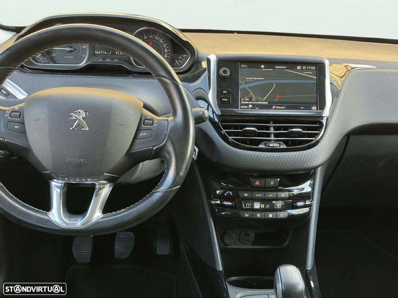 Peugeot 2008 1.2 PureTech Allure - 10