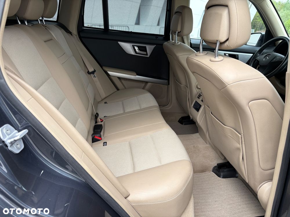 Mercedes-Benz GLK 220 CDI DPF 4Matic BlueEFFICIENCY 7G-TRONIC - 25