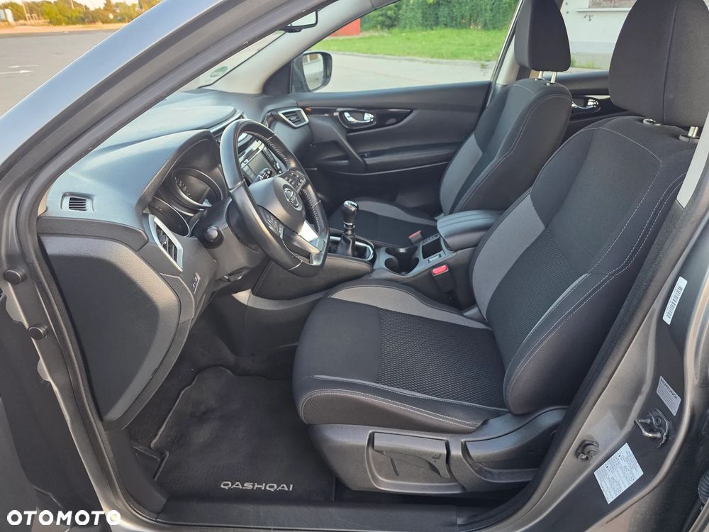 Nissan Qashqai 1.3 DIG-T AKARI - 17