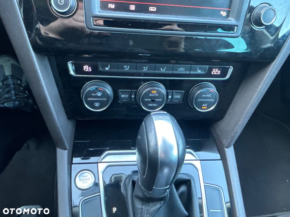 Volkswagen Passat 2.0 TDI BMT Highline - 34