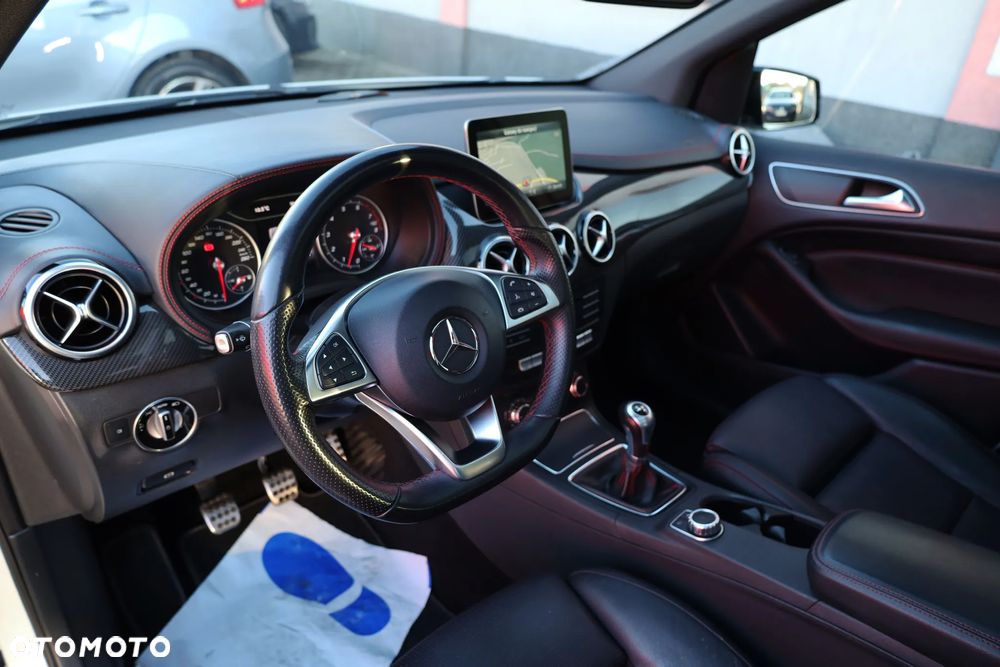 Mercedes-Benz Klasa B 200 UrbanStyle Edition - 9