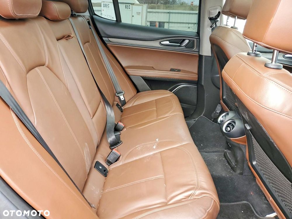Alfa Romeo Stelvio 2.0 Turbo TI Q4 - 8