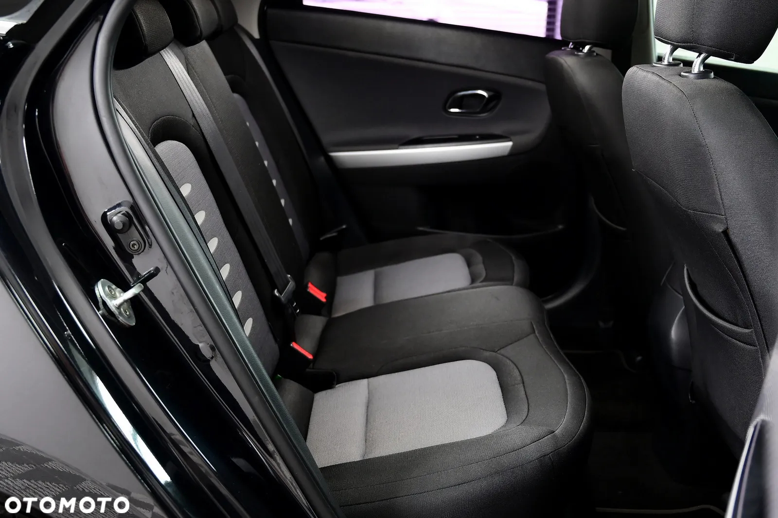 Kia Ceed - 23