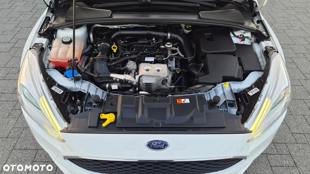 Ford Focus 1.0 EcoBoost Titanium - 37