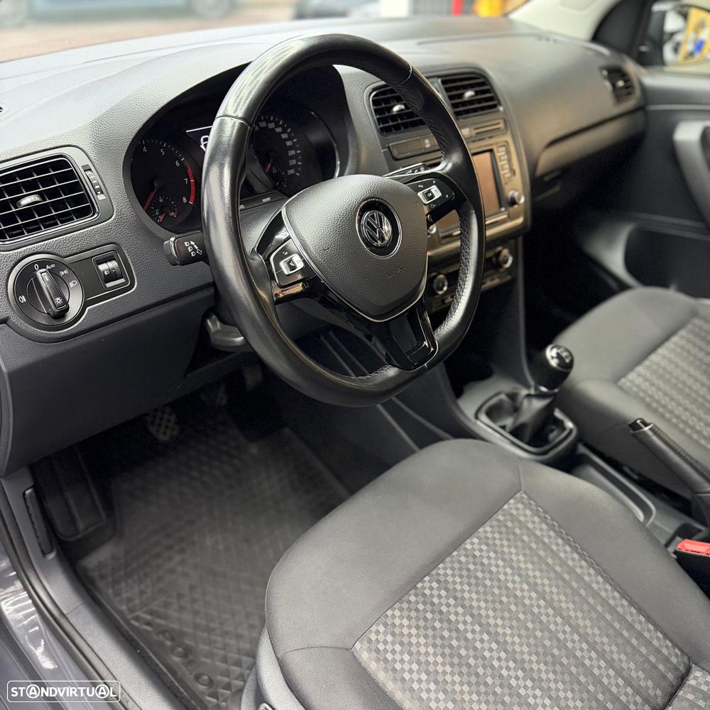 VW Polo 1.0 (Blue Motion ) Comfortline - 5