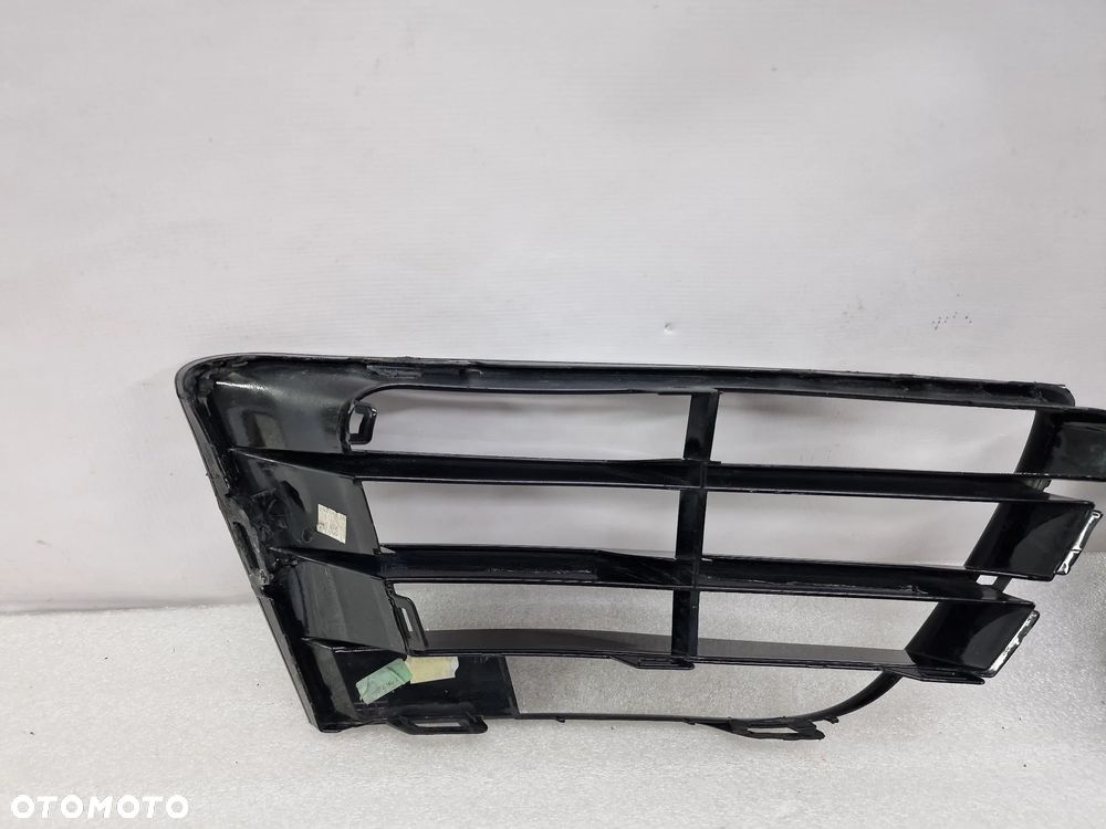 VW SCIROCCO 1K8 R20 / R-LINE LEWA + PRAWA KRATKA BOCZNA / KIERUNKOWSKAZ / LED  , NR 1K8853665D / 1K8853666D / 1K8853949 , NR AUKCJI KR397 - 5