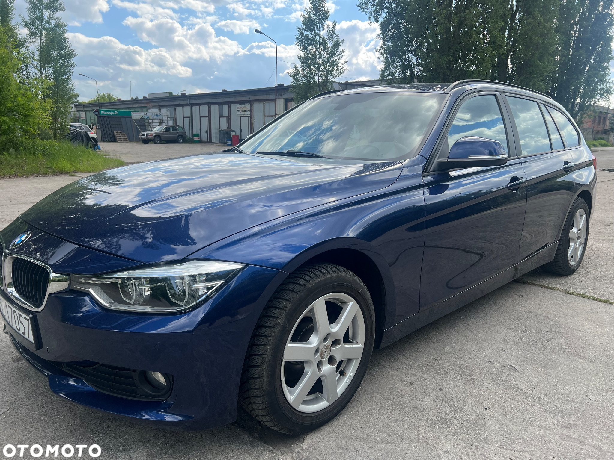 BMW Seria 3 318d - 4