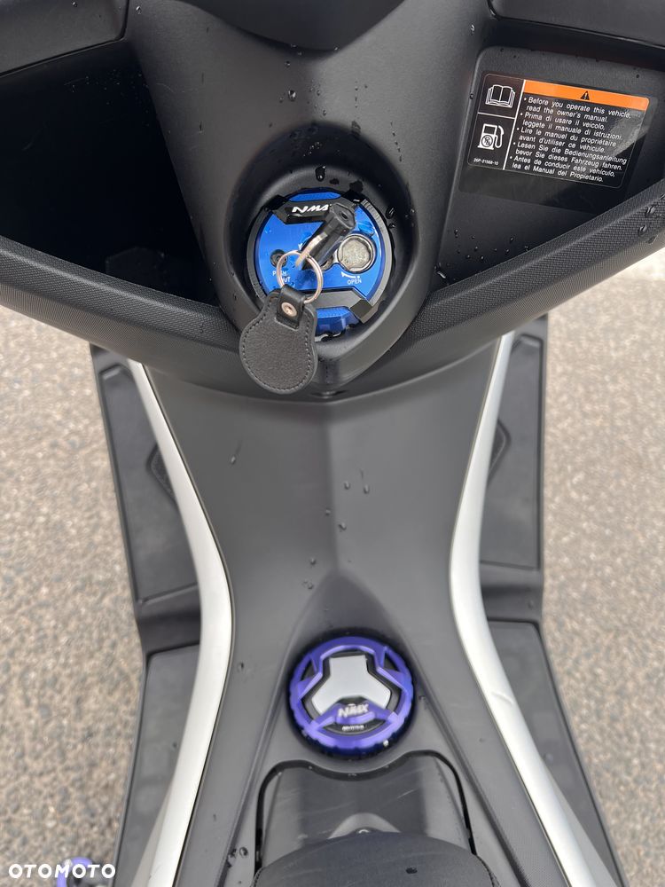 Yamaha NMAX - 13