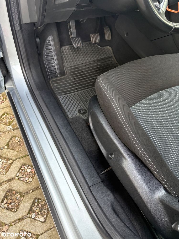Ford Mondeo - 12